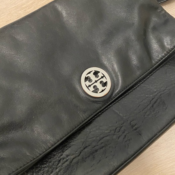 Tory Burch Black Crossbody Purse with Silver Hardware. Convertible Straps - Picture 2 of 15